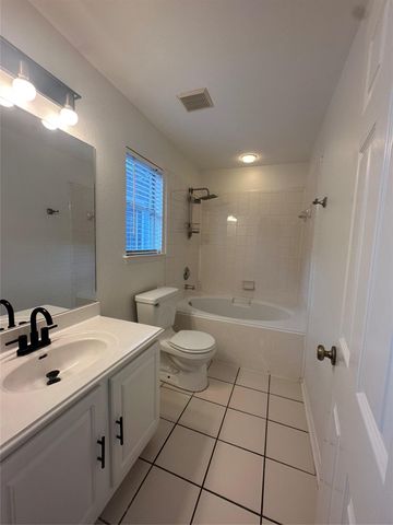 1011 Brodie ST 15, Austin, TX 78704