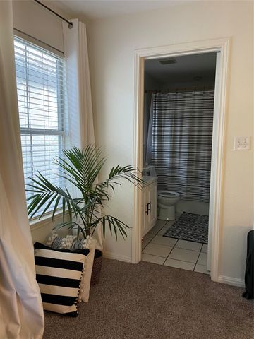 1011 Brodie ST 15, Austin, TX 78704