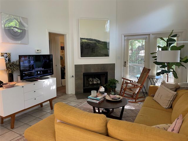 1011 Brodie ST 15, Austin, TX 78704