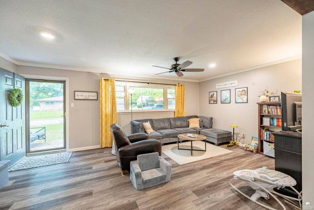 1700 Kenmar Drive, Manhattan, KS 66502
