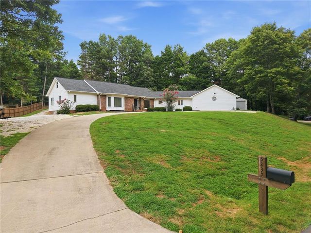 5235 Lanton Circle, Gainesville, GA 30504