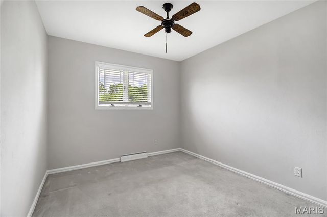 922 Vegas Drive, St Louis, MO 63125