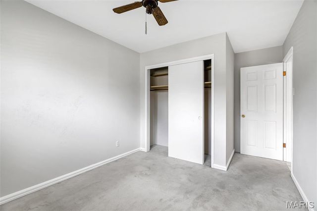 922 Vegas Drive, St Louis, MO 63125
