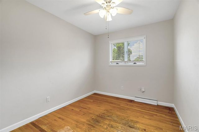 922 Vegas Drive, St Louis, MO 63125