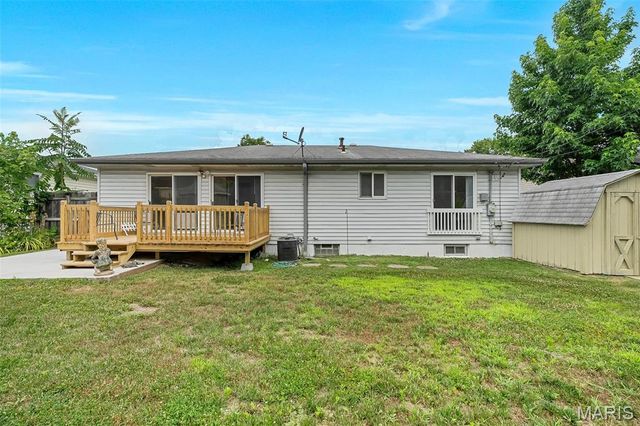 922 Vegas Drive, St Louis, MO 63125