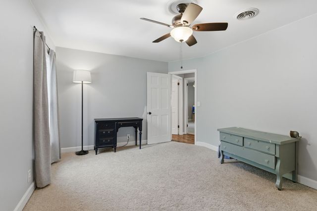 127 Nathan Forest Dr, Hendersonville, TN 37075