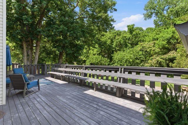 127 Nathan Forest Dr, Hendersonville, TN 37075