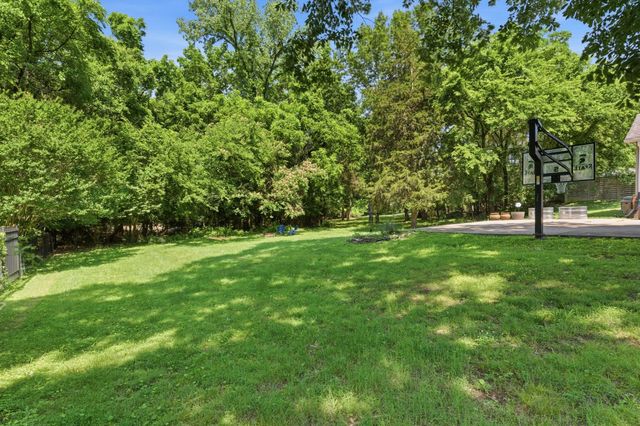 127 Nathan Forest Dr, Hendersonville, TN 37075
