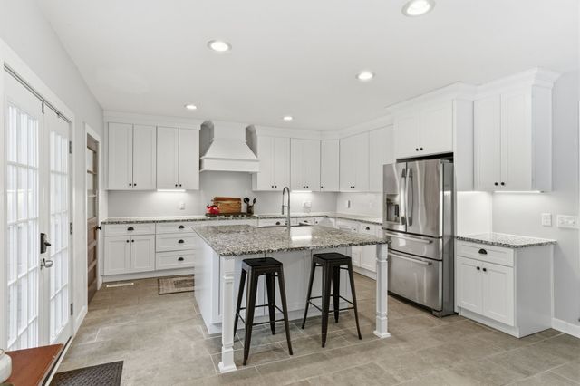 127 Nathan Forest Dr, Hendersonville, TN 37075