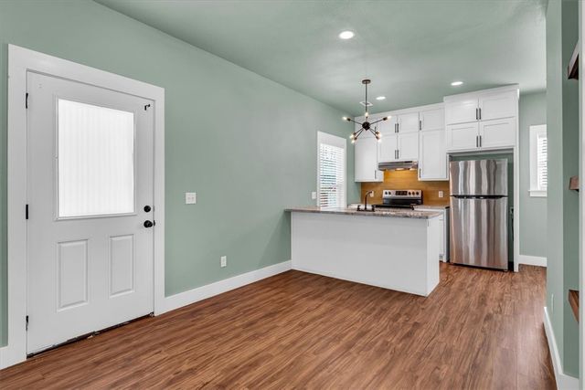 25 W 5th Street, Fayetteville, AR 72701