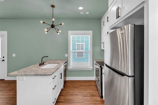 25 W 5th Street, Fayetteville, AR 72701