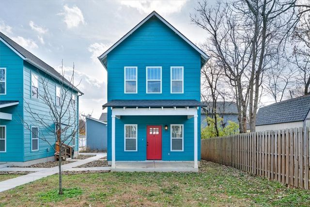 25 W 5th Street, Fayetteville, AR 72701