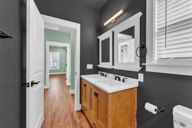 25 W 5th Street, Fayetteville, AR 72701