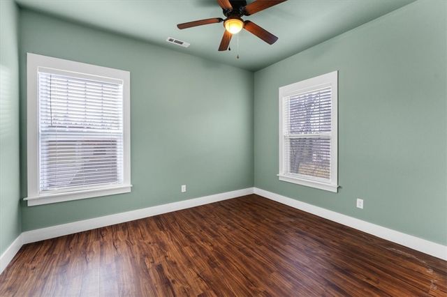 25 W 5th Street, Fayetteville, AR 72701