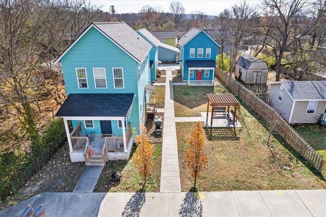 25 W 5th Street, Fayetteville, AR 72701