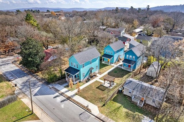 25 W 5th Street, Fayetteville, AR 72701