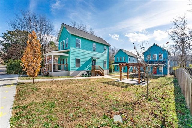 25 W 5th Street, Fayetteville, AR 72701