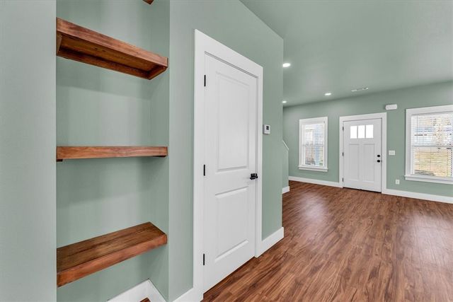 25 W 5th Street, Fayetteville, AR 72701