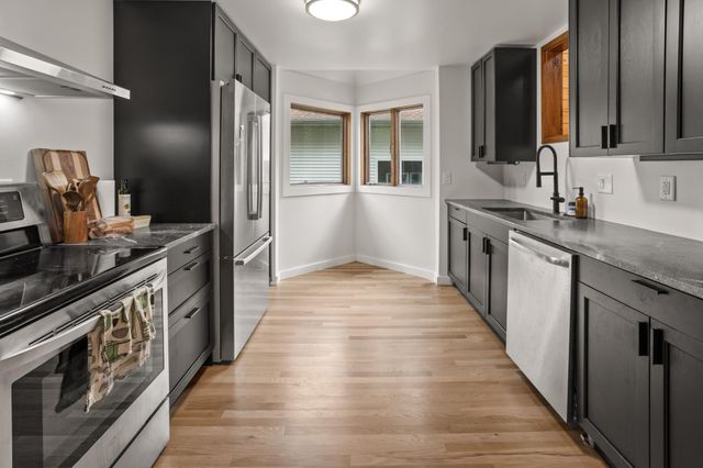 7411 Elm Court, Horace, ND 58047