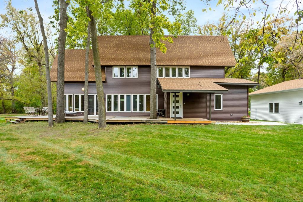 7411 Elm Court, Horace, ND 58047