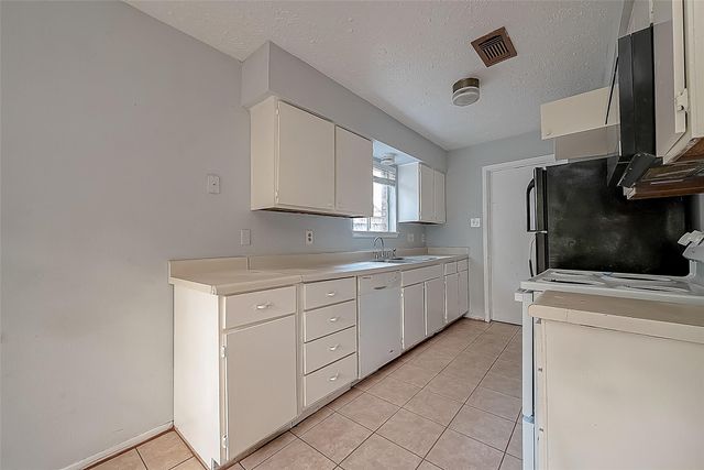 7035 Foxfield Lane, Humble, TX 77338