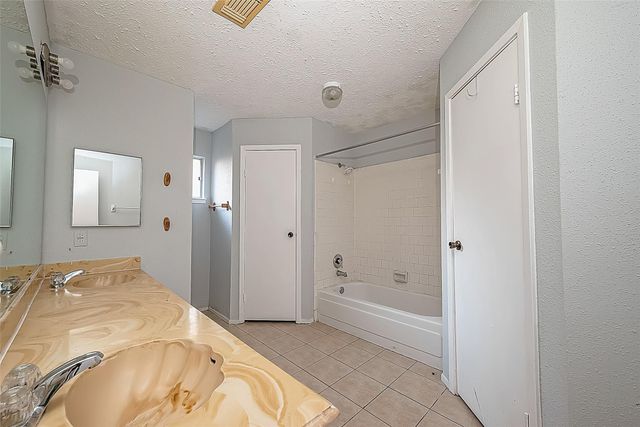 7035 Foxfield Lane, Humble, TX 77338