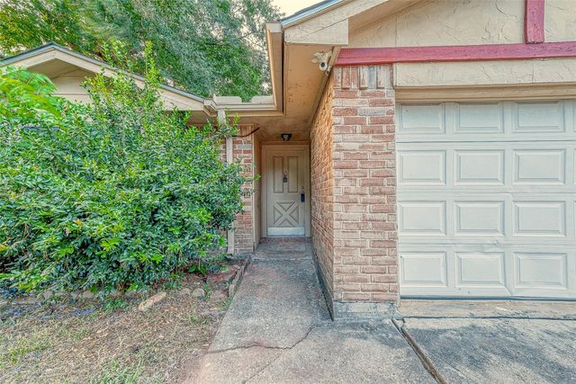 7035 Foxfield Lane, Humble, TX 77338