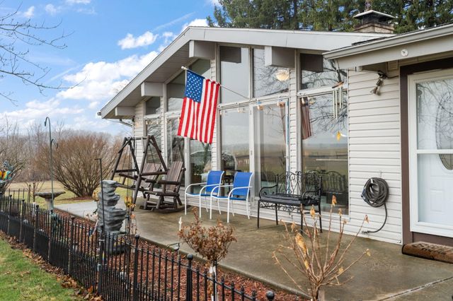 3212 E 400 S, La Porte, IN 46350