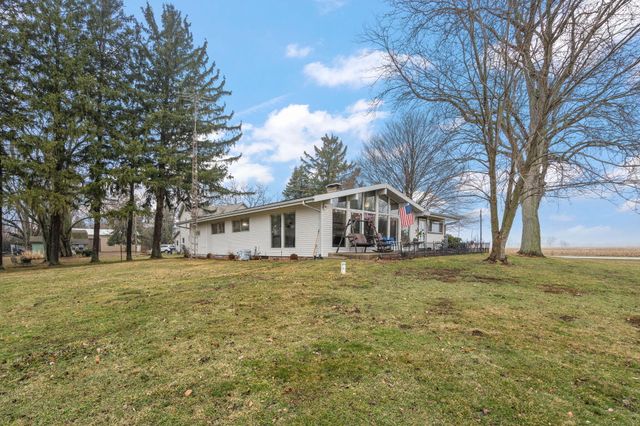 3212 E 400 S, La Porte, IN 46350