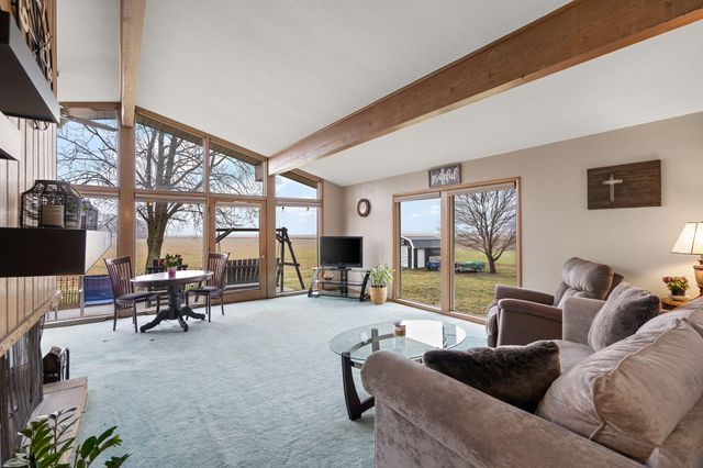 3212 E 400 S, La Porte, IN 46350