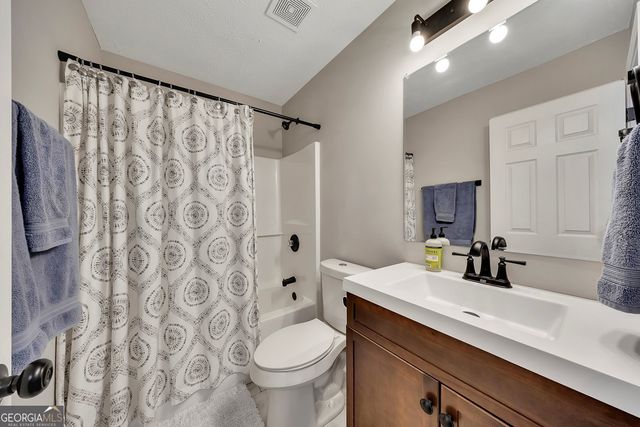 2683 Lake Park Bend, Acworth, GA 30101