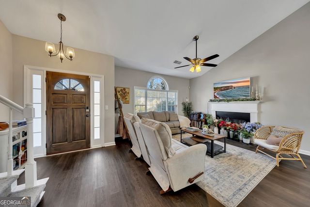 2683 Lake Park Bend, Acworth, GA 30101