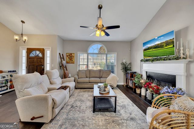 2683 Lake Park Bend, Acworth, GA 30101