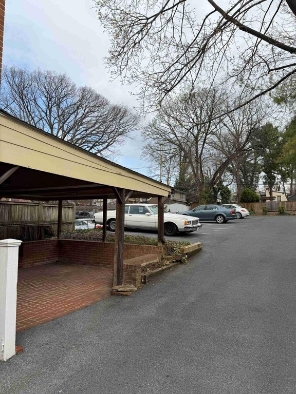 Image 13 of property listing at 33 E 3RD ST, Frederick, MD 21701