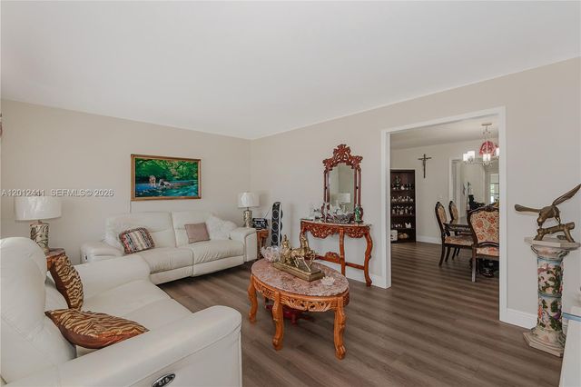 395 W 39th Pl, Hialeah, FL 33012