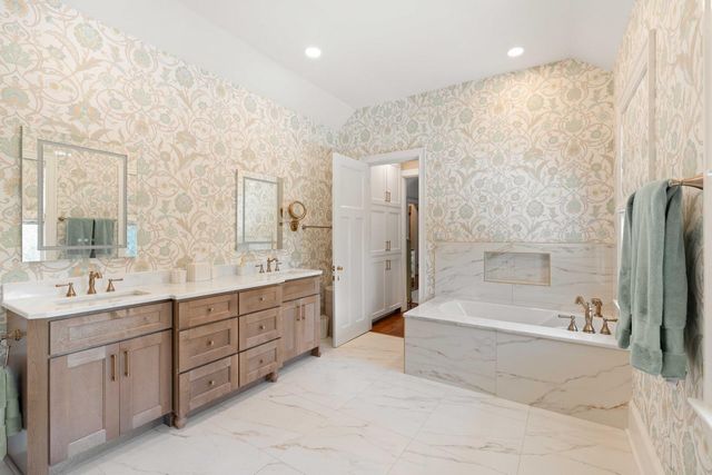 22 Rutledge Avenue, Charleston, SC 29401