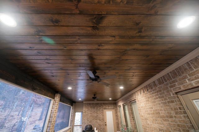 20 Siega Lane, Hot Springs Village, AR 71909