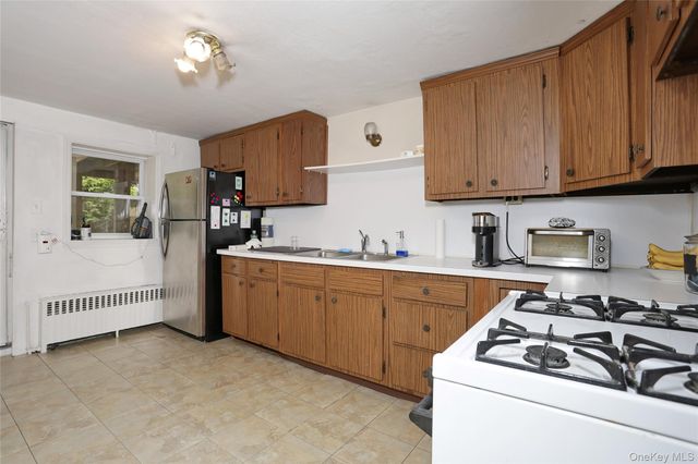 2 Westend Avenue, Nyack, NY 10960