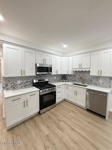 12 Lomasney Avenue, Schenectady, NY 12308