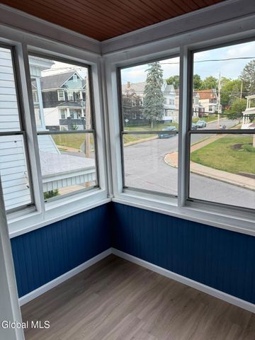 12 Lomasney Avenue, Schenectady, NY 12308