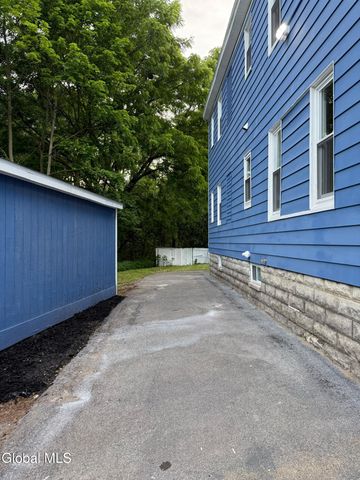 12 Lomasney Avenue, Schenectady, NY 12308
