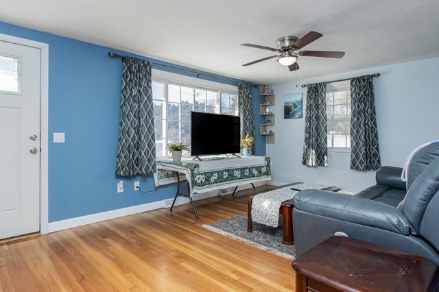 2 Denise Street, Nashua, NH 03063