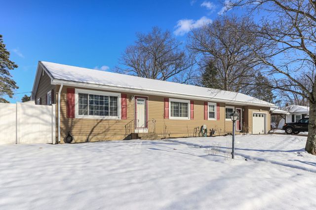 2 Denise Street, Nashua, NH 03063