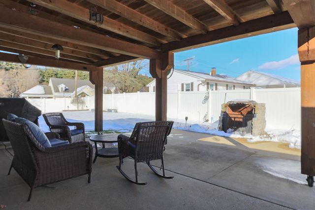 2 Denise Street, Nashua, NH 03063