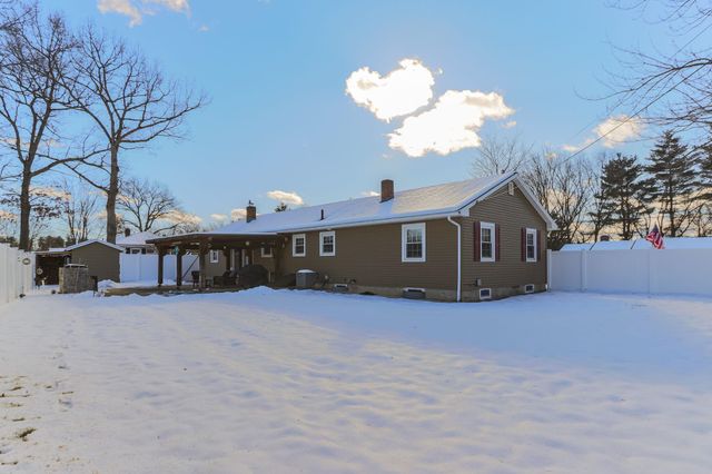 2 Denise Street, Nashua, NH 03063