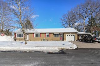 2 Denise Street, Nashua, NH 03063