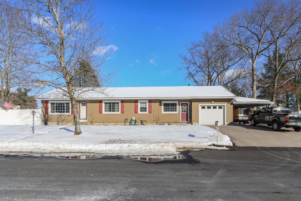 2 Denise Street, Nashua, NH 03063