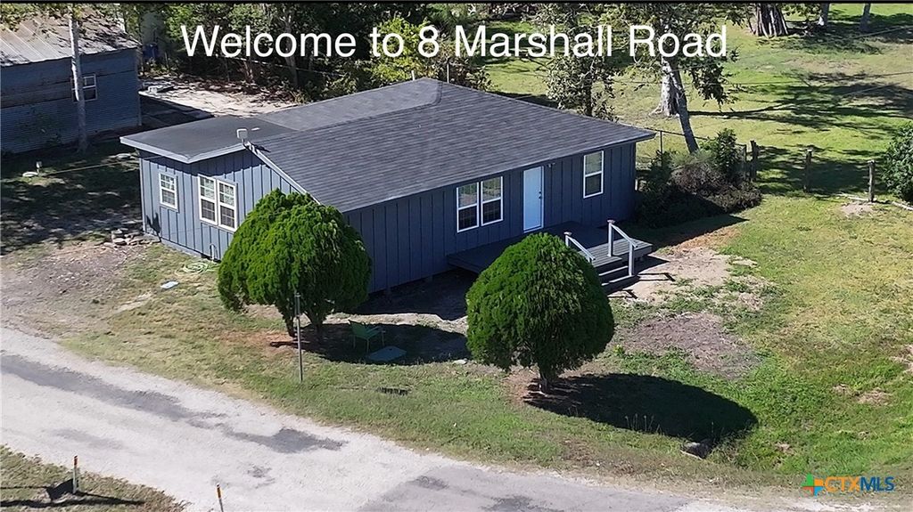 8 Marshall Road, Port Lavaca, TX 77979