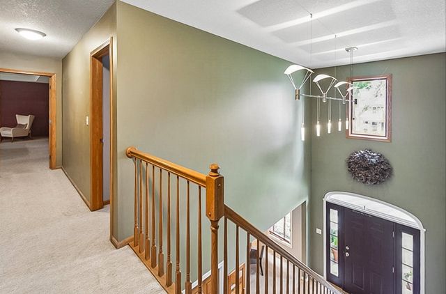 6035 Nottingham Drive, Johnston, IA 50131
