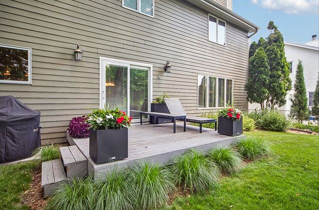 6035 Nottingham Drive, Johnston, IA 50131